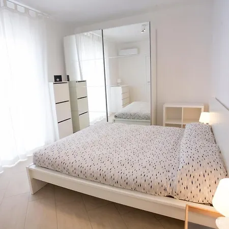 Holiday House Alessia Apartamento *