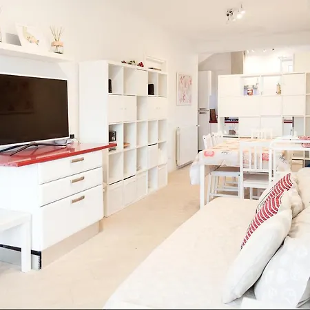 公寓 Holiday House Alessia 费拉约港